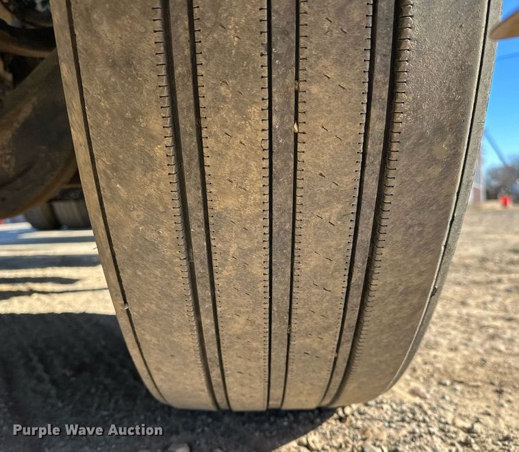 image for item LK9665 2016 International Lonestar  semi truck