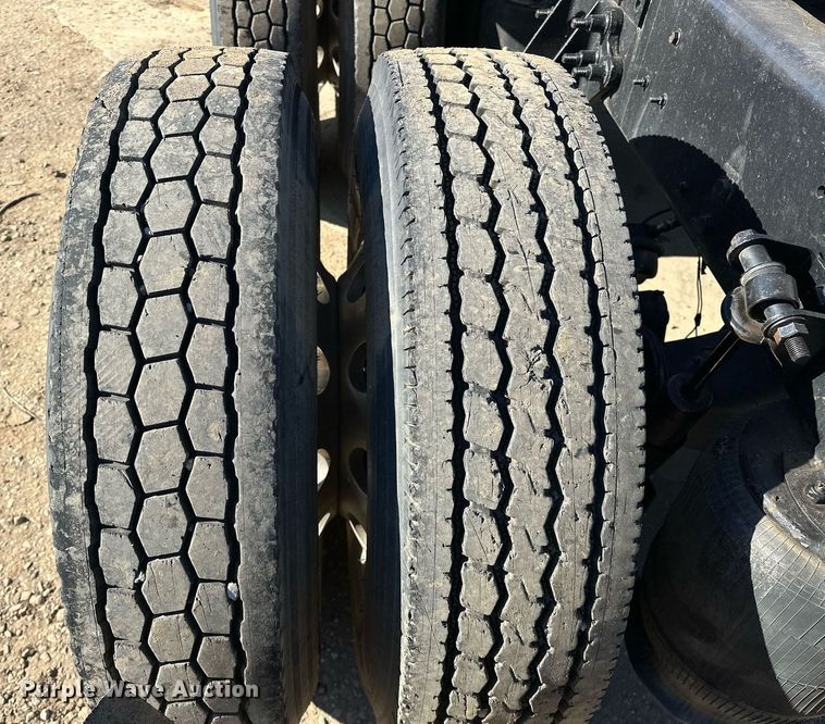 image for item LK9665 2016 International Lonestar  semi truck