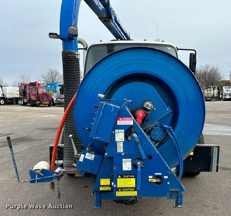 image for item LO9345 2007 Freightliner Business Class M2 106  sewer jetter truck