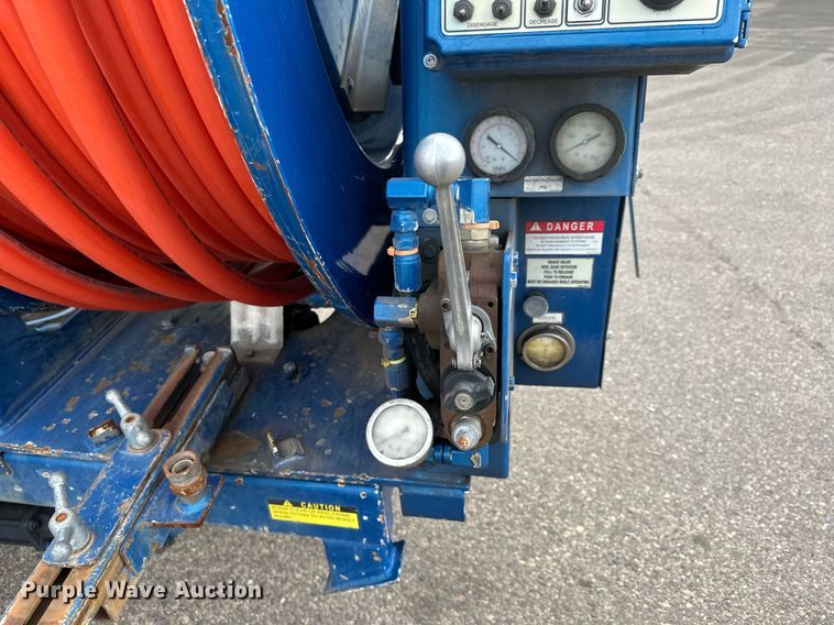 image for item LO9345 2007 Freightliner Business Class M2 106  sewer jetter truck