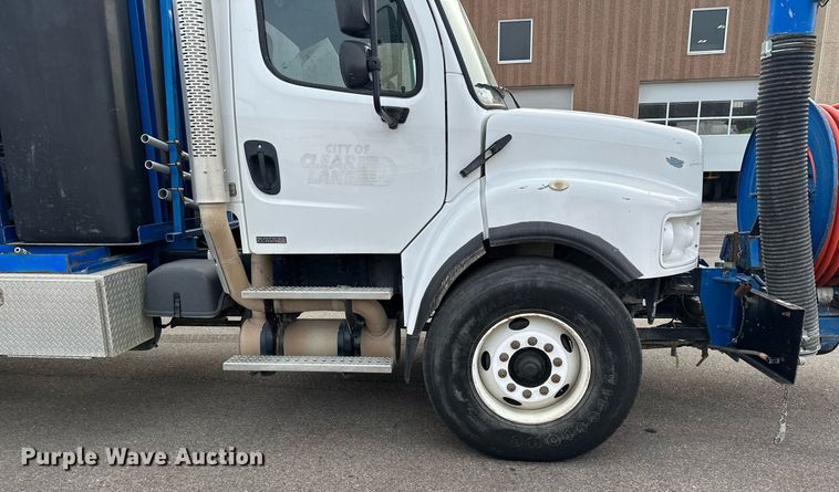 image for item LO9345 2007 Freightliner Business Class M2 106  sewer jetter truck