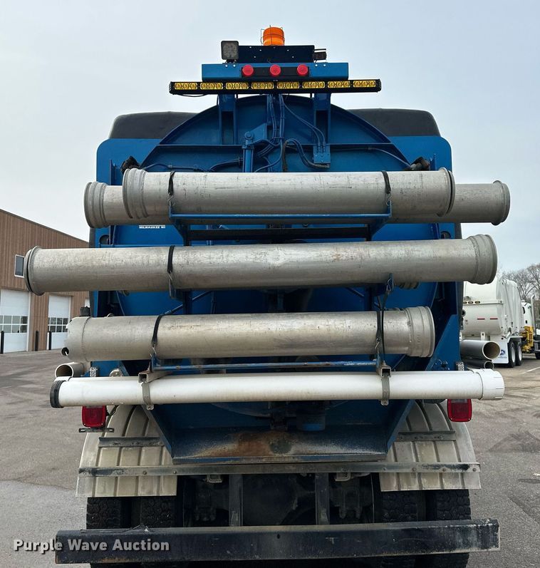 image for item LO9345 2007 Freightliner Business Class M2 106  sewer jetter truck