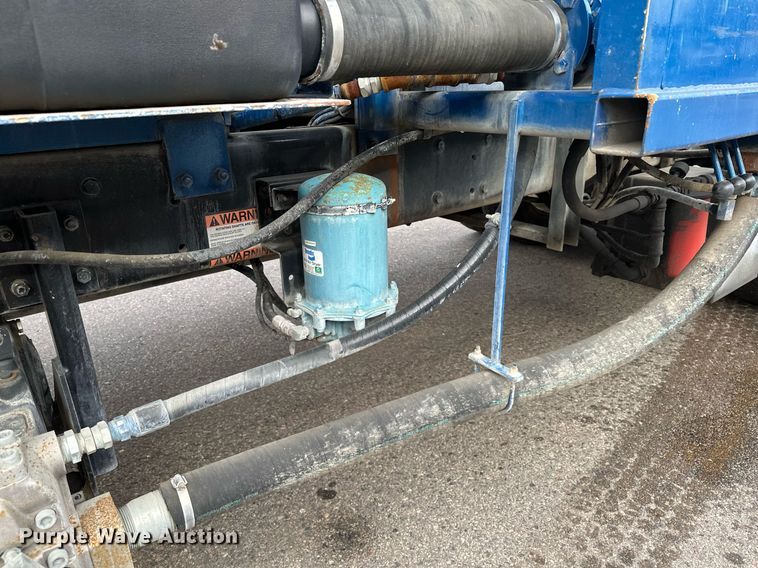 image for item LO9345 2007 Freightliner Business Class M2 106  sewer jetter truck