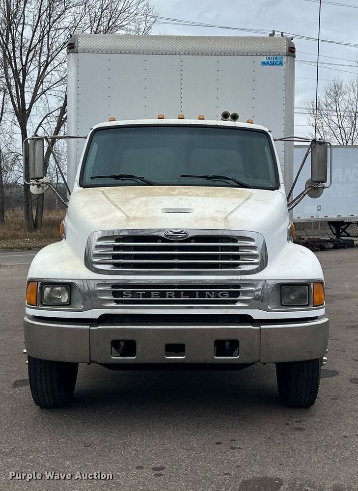 image for item LO9350 2005 Sterling Actera  box truck