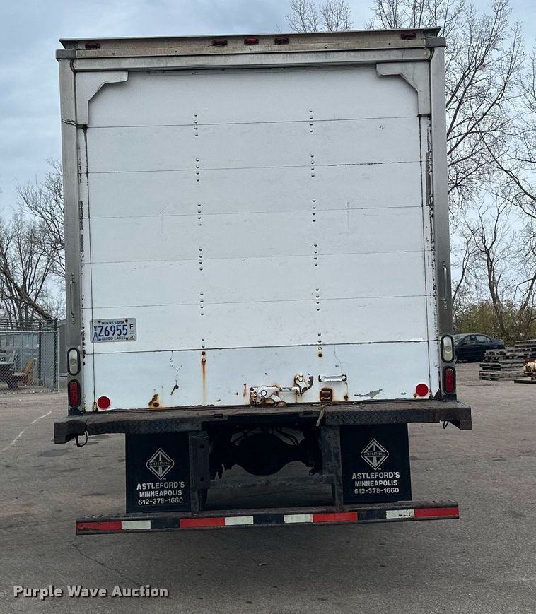 image for item LO9350 2005 Sterling Actera  box truck