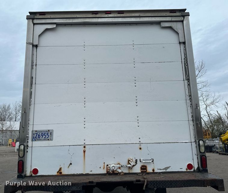 image for item LO9350 2005 Sterling Actera  box truck