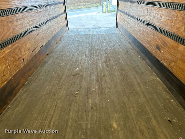 image for item LO9350 2005 Sterling Actera  box truck