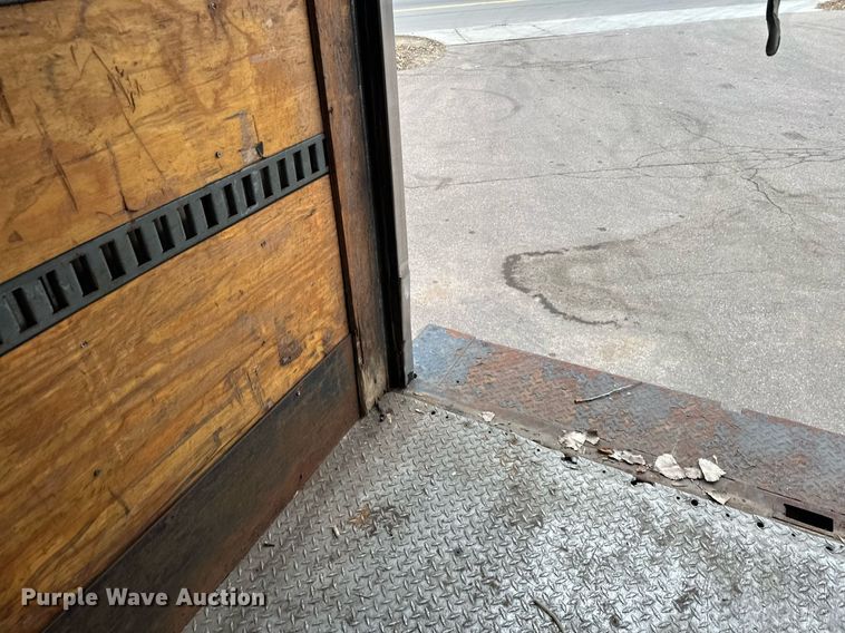 image for item LO9350 2005 Sterling Actera  box truck