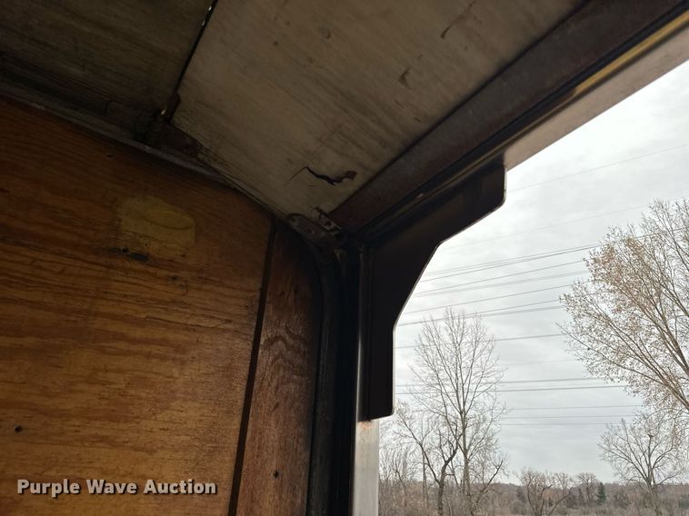 image for item LO9350 2005 Sterling Actera  box truck