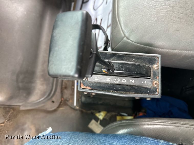 image for item LO9350 2005 Sterling Actera  box truck