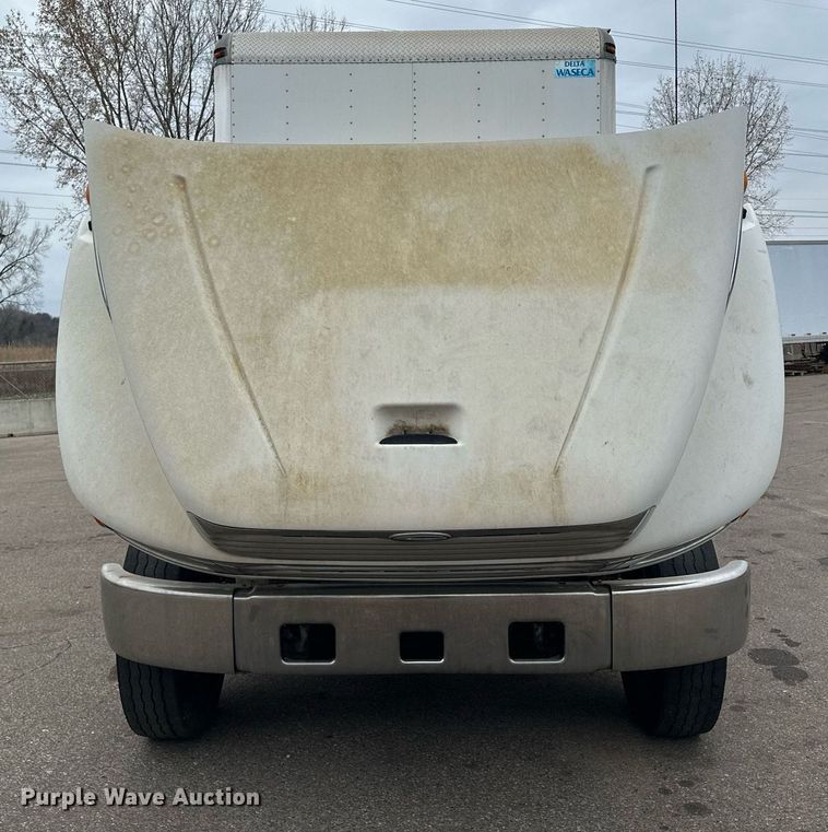 image for item LO9350 2005 Sterling Actera  box truck