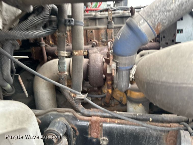 image for item LO9350 2005 Sterling Actera  box truck