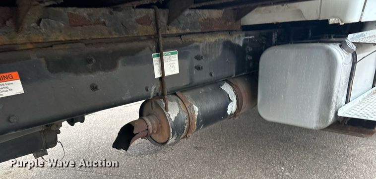 image for item LO9350 2005 Sterling Actera  box truck