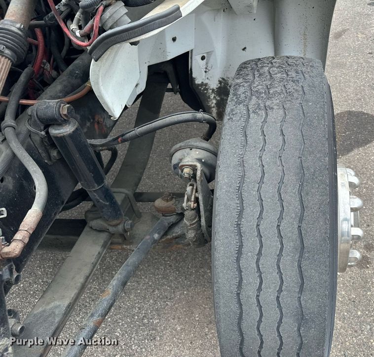 image for item LO9350 2005 Sterling Actera  box truck