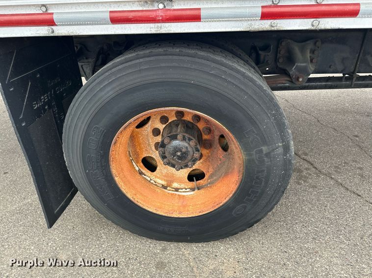 image for item LO9350 2005 Sterling Actera  box truck