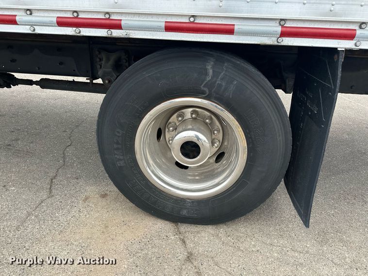 image for item LO9350 2005 Sterling Actera  box truck