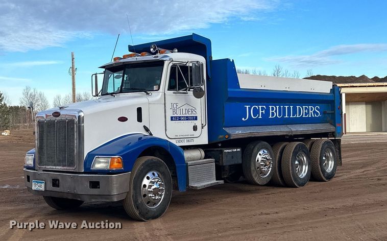 image for item LO9366 2000 Peterbilt 385  dump truck