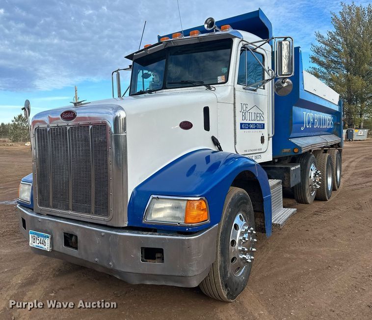 image for item LO9366 2000 Peterbilt 385  dump truck