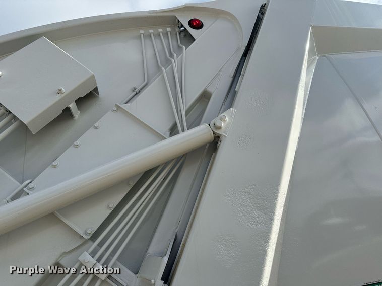 image for item LO9370 2006 International 7400  refuse truck