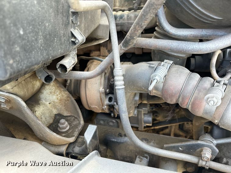 image for item LO9370 2006 International 7400  refuse truck