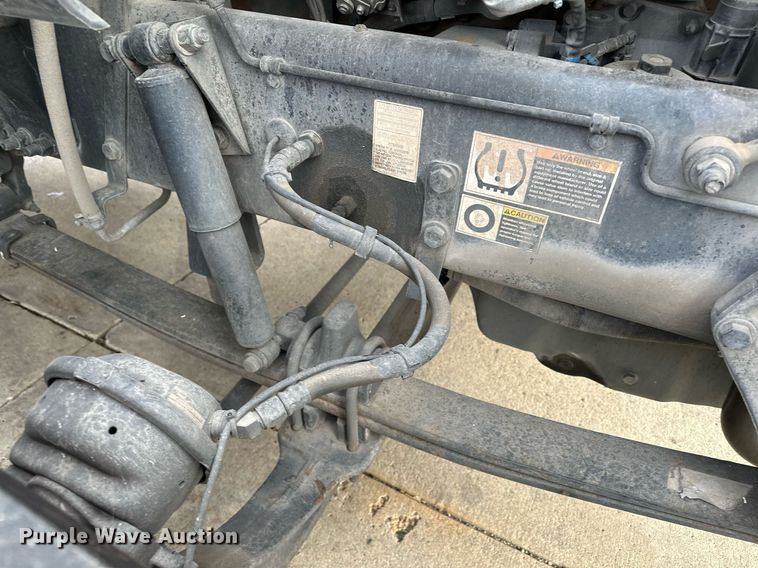 image for item LO9371 2016 Peterbilt 579  semi truck