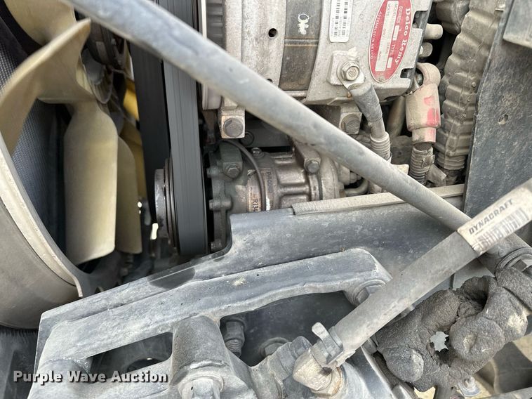 image for item LO9371 2016 Peterbilt 579  semi truck