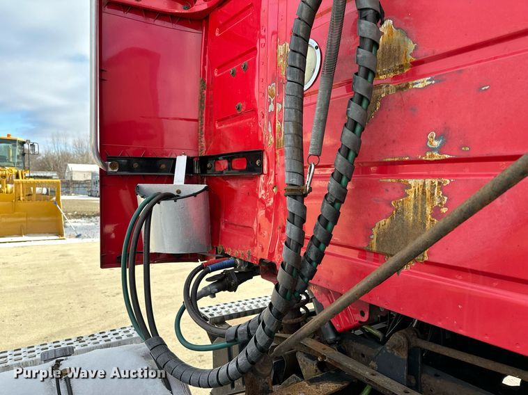 image for item LO9372 2007 Volvo VN  semi truck