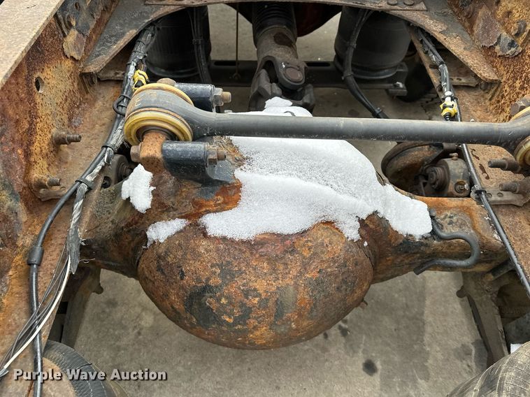 image for item LO9372 2007 Volvo VN  semi truck