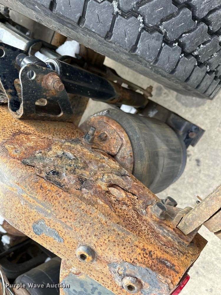 image for item LO9372 2007 Volvo VN  semi truck