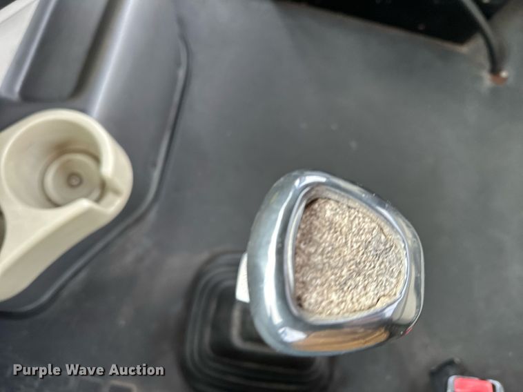 image for item LO9372 2007 Volvo VN  semi truck