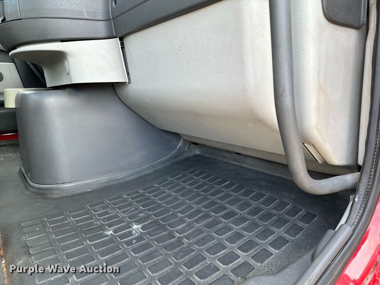 image for item LO9372 2007 Volvo VN  semi truck