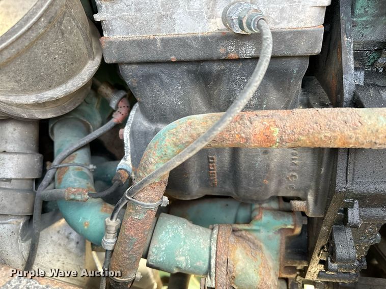 image for item LO9372 2007 Volvo VN  semi truck