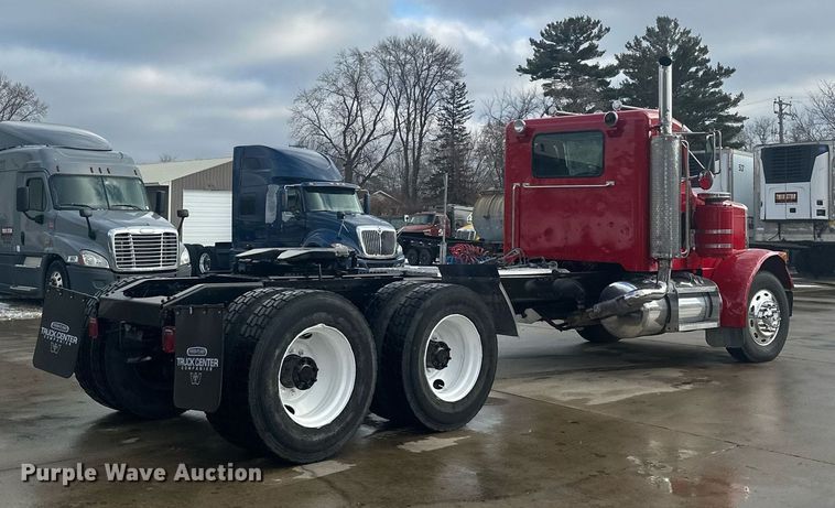 image for item LO9373 1991 Peterbilt 379  semi truck