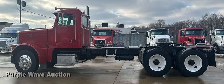 image for item LO9373 1991 Peterbilt 379  semi truck