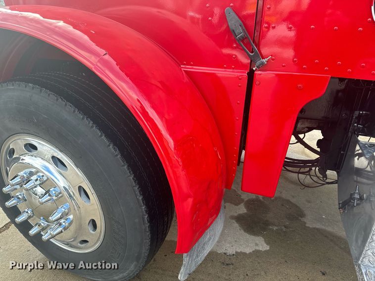 image for item LO9373 1991 Peterbilt 379  semi truck