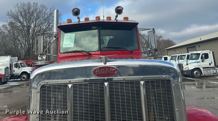 image for item LO9373 1991 Peterbilt 379  semi truck