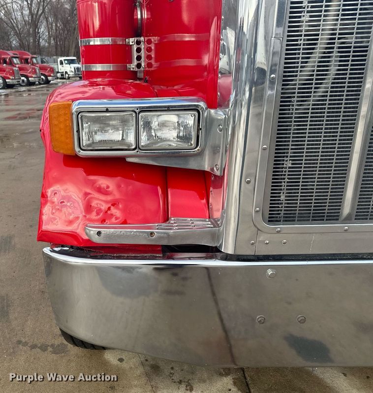 image for item LO9373 1991 Peterbilt 379  semi truck