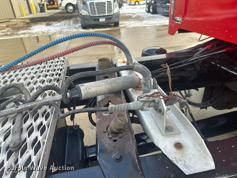 image for item LO9373 1991 Peterbilt 379  semi truck