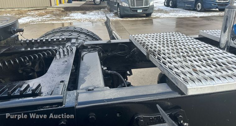 image for item LO9373 1991 Peterbilt 379  semi truck