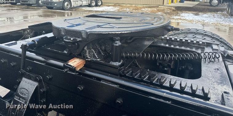 image for item LO9373 1991 Peterbilt 379  semi truck