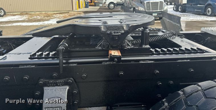 image for item LO9373 1991 Peterbilt 379  semi truck