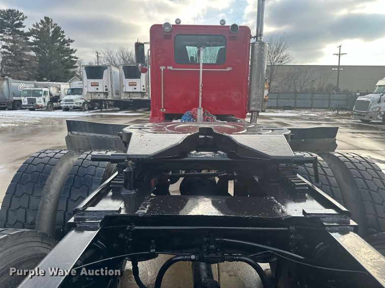 image for item LO9373 1991 Peterbilt 379  semi truck