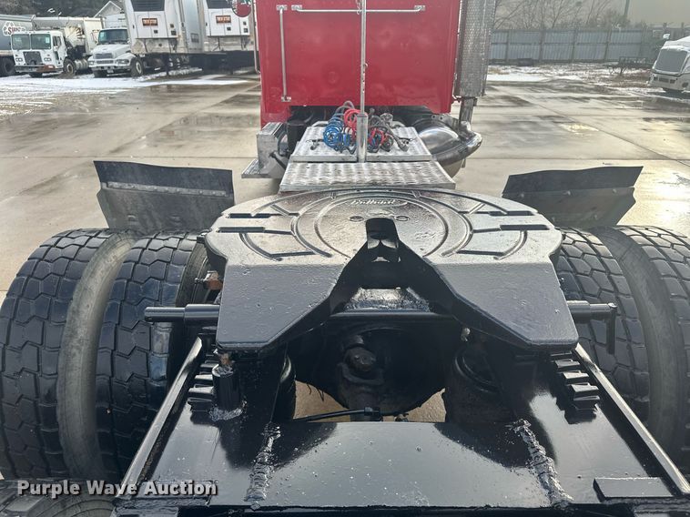 image for item LO9373 1991 Peterbilt 379  semi truck