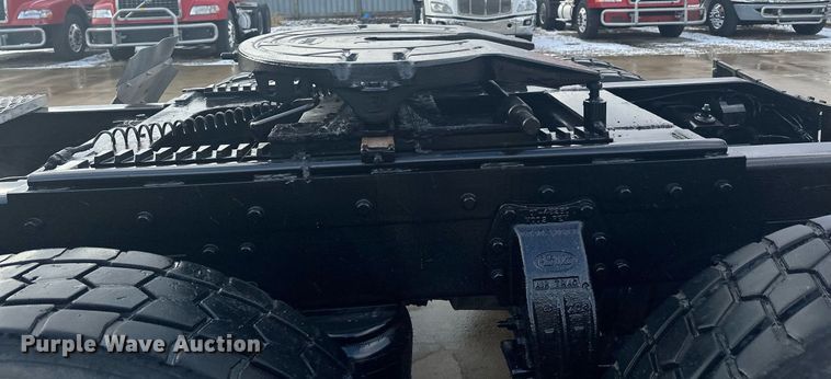 image for item LO9373 1991 Peterbilt 379  semi truck