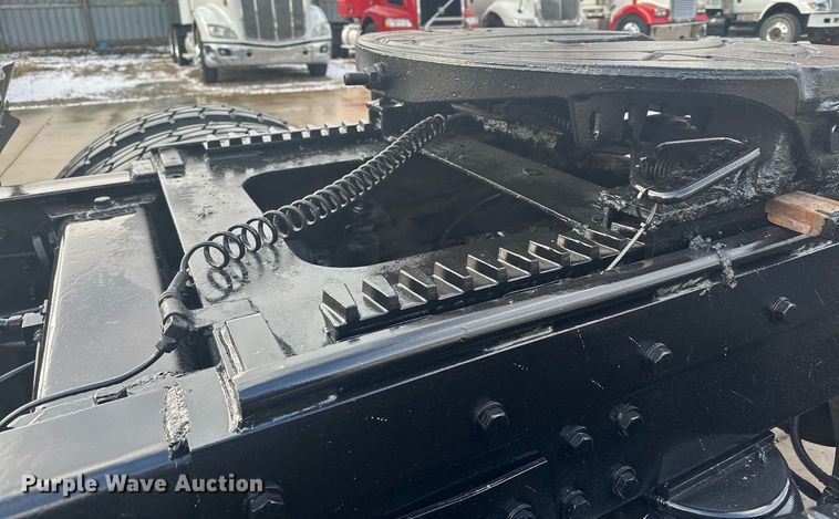 image for item LO9373 1991 Peterbilt 379  semi truck