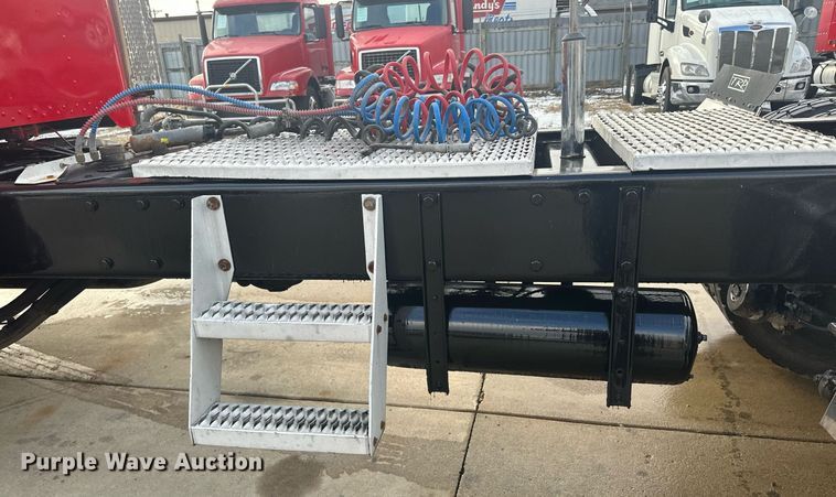 image for item LO9373 1991 Peterbilt 379  semi truck