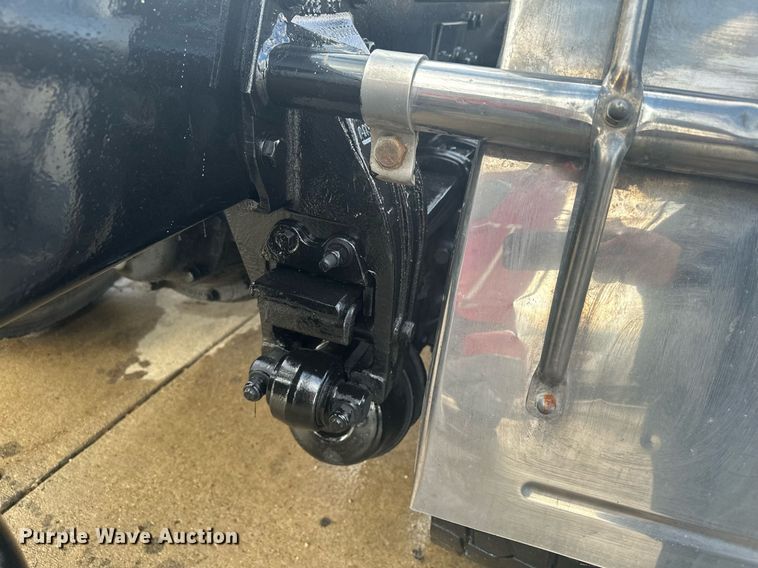 image for item LO9373 1991 Peterbilt 379  semi truck