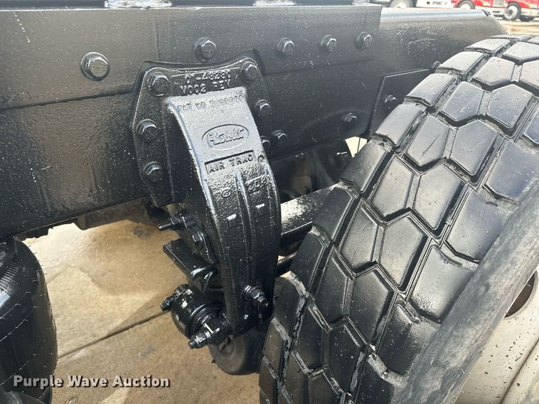 image for item LO9373 1991 Peterbilt 379  semi truck