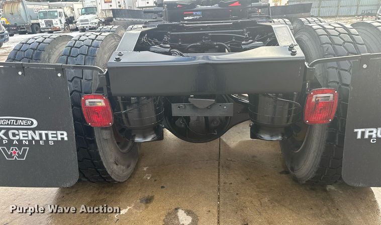 image for item LO9373 1991 Peterbilt 379  semi truck