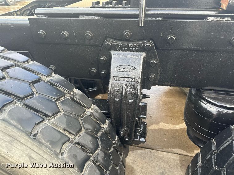 image for item LO9373 1991 Peterbilt 379  semi truck